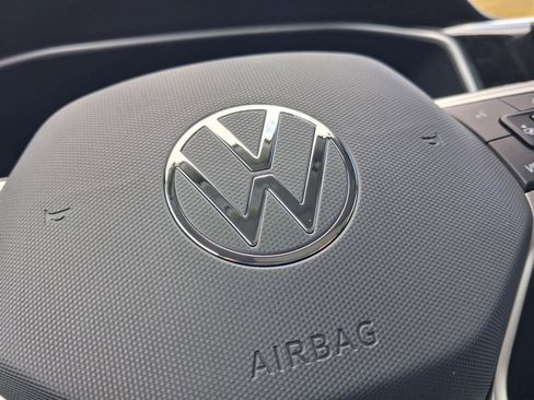 New 2026 Volkswagen Taos SE AWD/4WD image 24