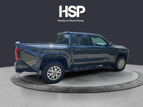 Used 2024 Toyota Tacoma SR5 w/ SR5 Upgrade Package AWD/4WD image 5