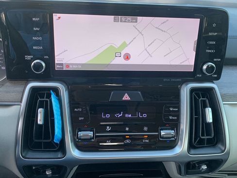 Used 2022 Kia Sorento X-Line EX image 10