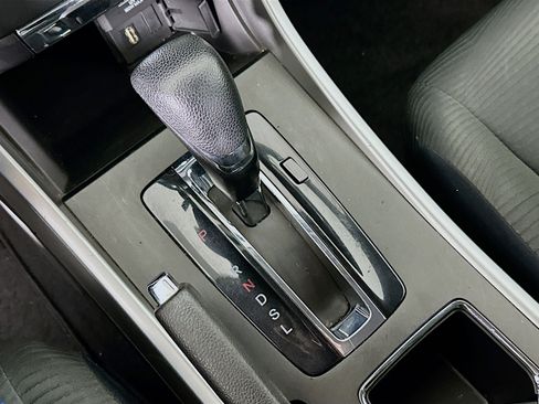 Used 2015 Honda Accord LX image 23