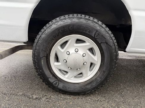 Used 2013 Ford E-250 and Econoline 250 w/ Commercial Cargo Van Pkg image 16