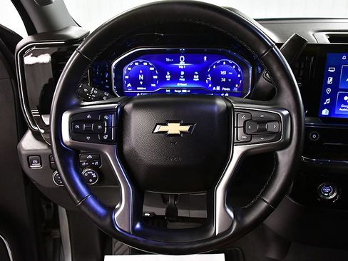 Used 2023 Chevrolet Silverado 1500 LT AWD/4WD image 19
