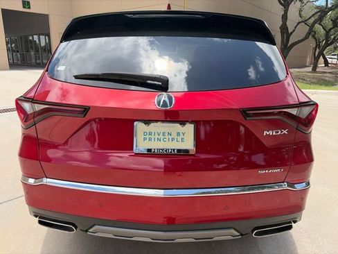 Used 2025 Acura MDX SH-AWD w/ Technology Package image 4