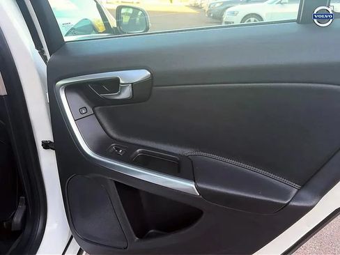 Used 2015 Volvo V60 T5 Premier FWD image 39