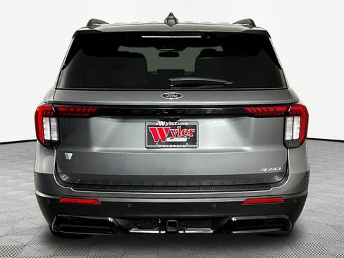 Used 2025 Ford Explorer ST-Line AWD/4WD image 5