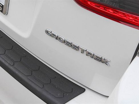 Used 2022 Subaru Crosstrek 2.0i Premium w/ Moonroof Package image 12