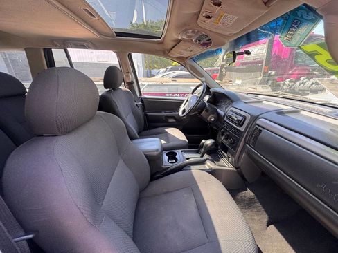 Used 2004 Jeep Grand Cherokee Laredo w/ Convenience Group image 11