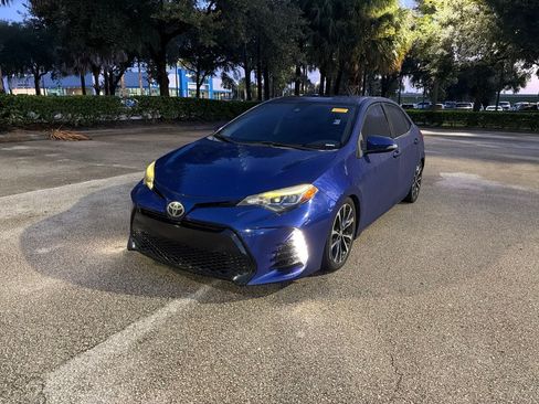 Used 2017 Toyota Corolla SE FWD image 1