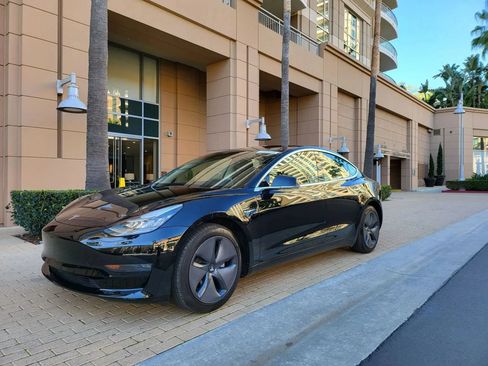 Used 2018 Tesla Model 3 Long Range RWD image 7