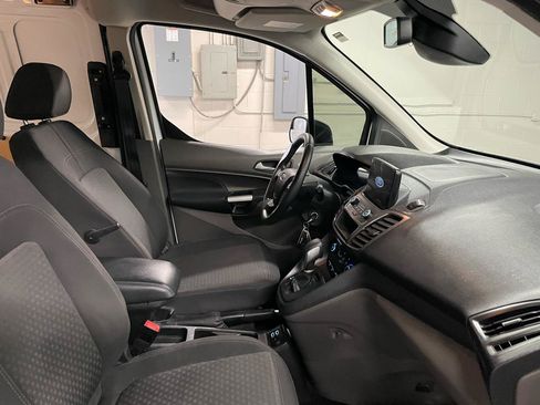 Used 2022 Ford Transit Connect XLT FWD image 18