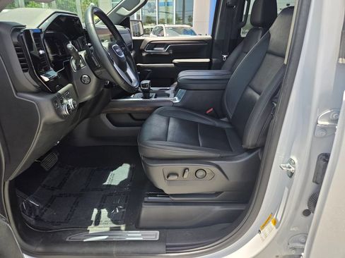 Used 2023 GMC Sierra 1500 SLT w/ SLT Premium Plus Package AWD/4WD image 9