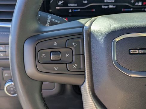 Used 2024 GMC Yukon XL Denali image 20