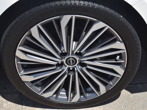 Used 2024 Nissan Altima 2.5 SL AWD/4WD image 14