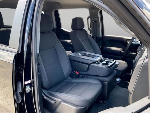 Used 2024 Chevrolet Silverado 1500 Custom RWD image 9