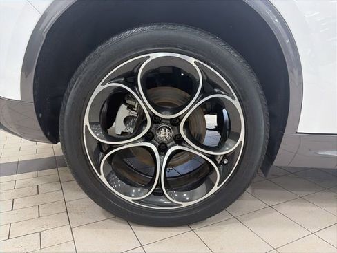 Used 2023 Alfa Romeo Stelvio Ti image 24