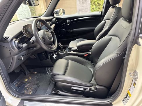 Certified 2023 MINI Cooper S image 9