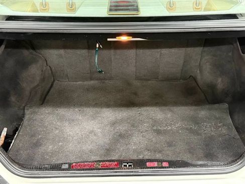 Used 1990 Mercedes-Benz 300 E 3.0 image 37