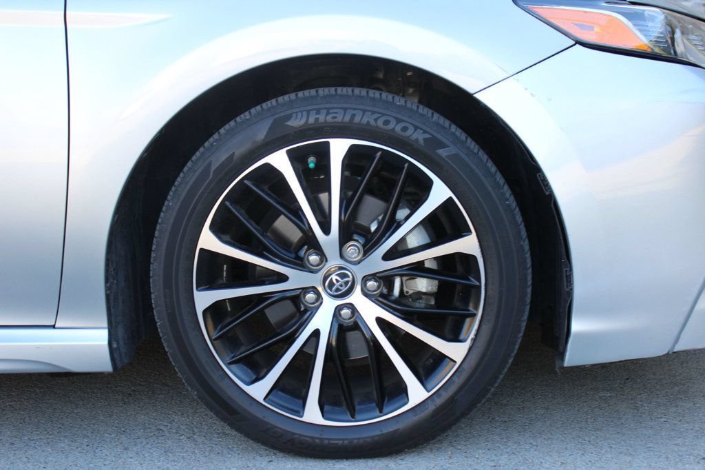 Used 2019 Toyota Camry SE w/ Convenience Package FWD image 28