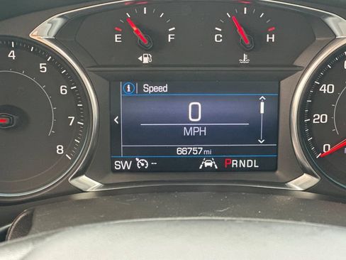 Used 2022 Chevrolet Equinox RS FWD image 27