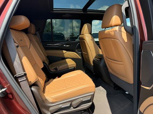 Certified 2023 Cadillac Escalade Premium Luxury w/ Performance Package AWD/4WD image 11