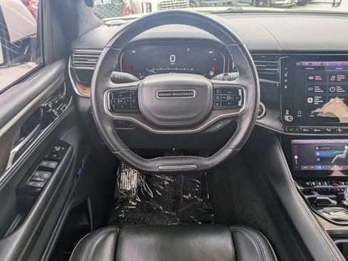 Used 2022 Jeep Grand Wagoneer Series II w/ Premium Group II image 12