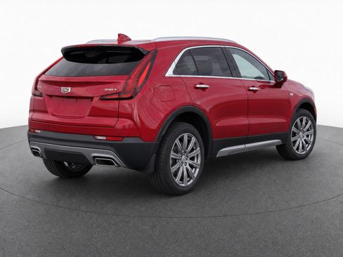 Used 2023 Cadillac XT4 Premium Luxury FWD image 4