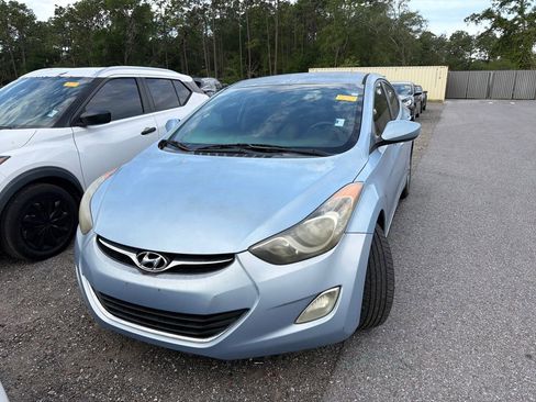 Used 2012 Hyundai Elantra GLS w/ Preferred Pkg 3 FWD image 2