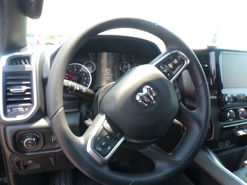New 2026 RAM 1500 Big Horn AWD/4WD image 12