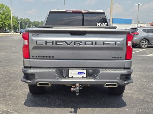 Used 2022 Chevrolet Silverado 1500 RST w/ LPO, Blackout Package AWD/4WD image 8
