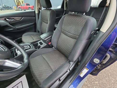 Certified 2017 Nissan Rogue S image 11