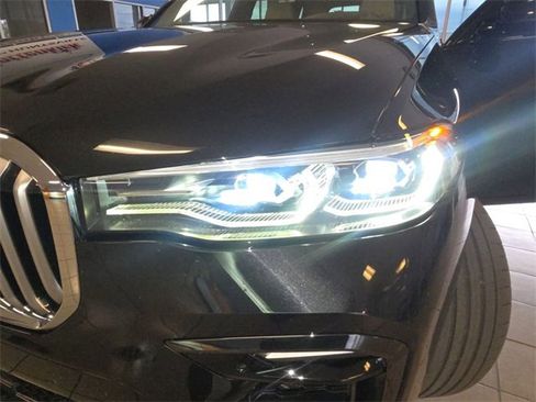 Used 2019 BMW X7 xDrive50i w/ M Sport Package image 29