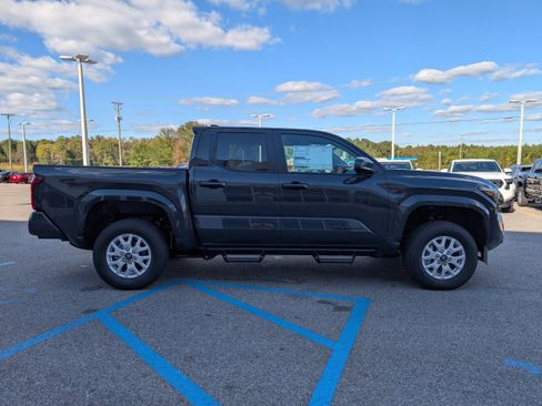 New 2025 Toyota Tacoma SR5 image 6