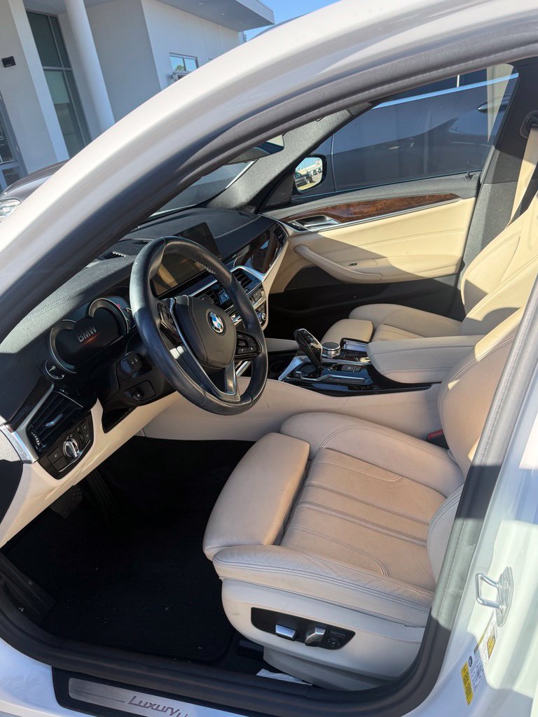 Used 2017 BMW 530i RWD image 3
