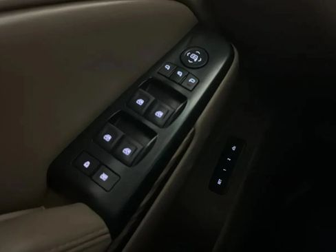 Used 2015 GMC Yukon SLT w/ Open Road Package AWD/4WD image 16