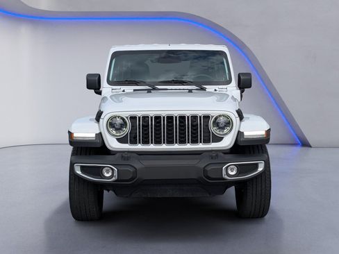 Used 2025 Jeep Wrangler Unlimited Sahara AWD/4WD image 3