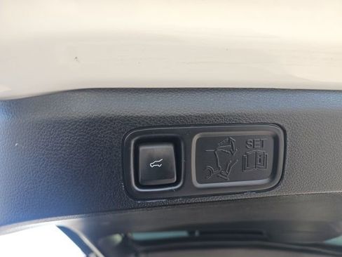 Used 2021 Ford Expedition Platinum image 13