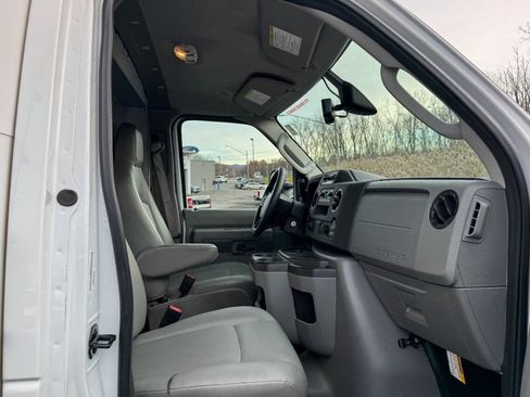 Used 2024 Ford E-350 and Econoline 350 Super Duty w/ Driver's Safety Package image 9