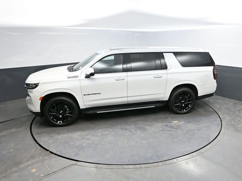 Used 2023 Chevrolet Suburban High Country w/ Max Trailering Package AWD/4WD image 28