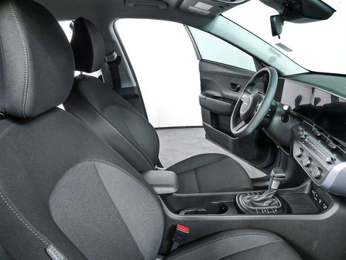 Used 2025 Hyundai Kona SE FWD image 21