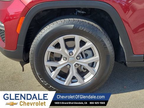 Used 2022 Jeep Grand Cherokee Limited RWD image 18