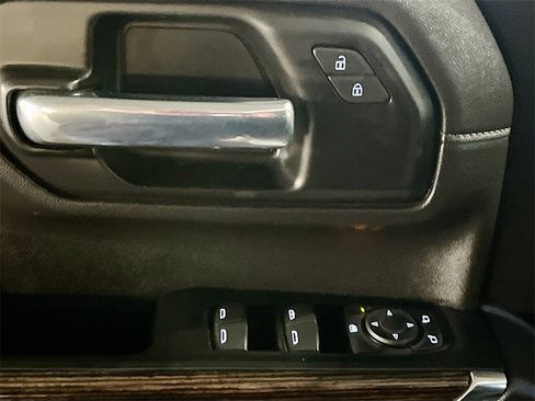 Used 2023 GMC Sierra 3500 SLE w/ SLE Convenience Package image 18