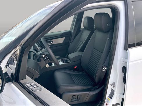 New 2026 Land Rover Discovery Sport Landmark AWD/4WD image 9