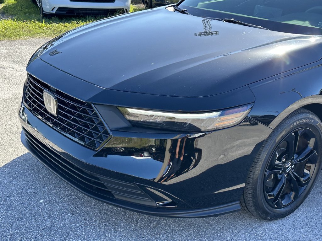 Used 2025 Honda Accord SE image 7
