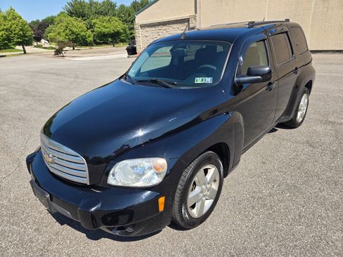 Used 2010 Chevrolet HHR LT FWD image 3