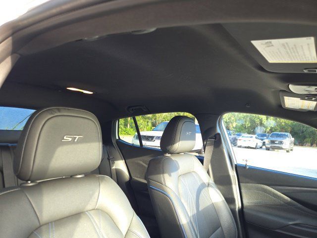Used 2025 Buick Envista Sport Touring w/ Convenience I Package FWD image 13