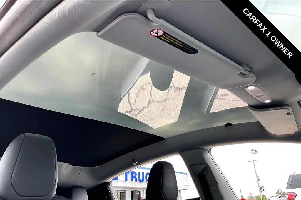 Used 2026 Tesla Model Y 2WD image 26