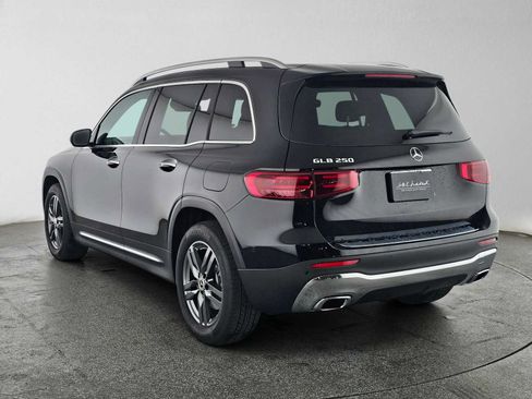 Used 2026 Mercedes-Benz GLB 250 image 5
