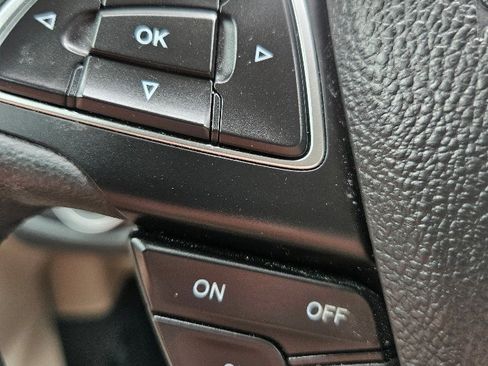 Used 2019 Ford Escape SEL image 26