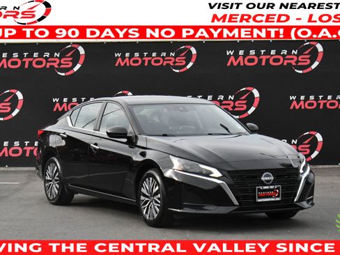 Used 2024 Nissan Altima 2.5 SV image 1