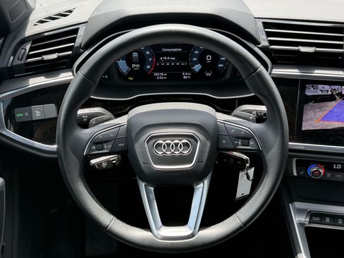 Used 2025 Audi Q3 2.0T Premium AWD/4WD image 16